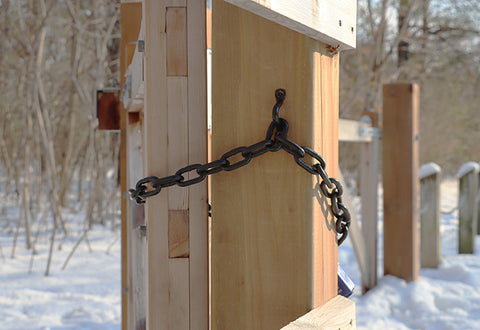 Mounted Gate Secure Chain